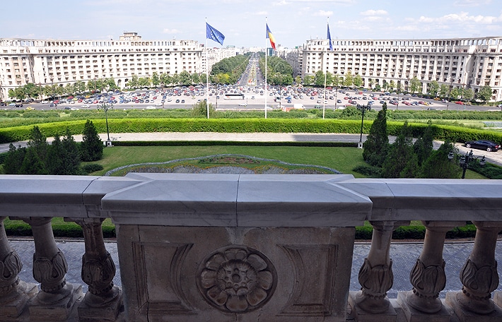 Widok z balkonu Pałacu Parlamentu