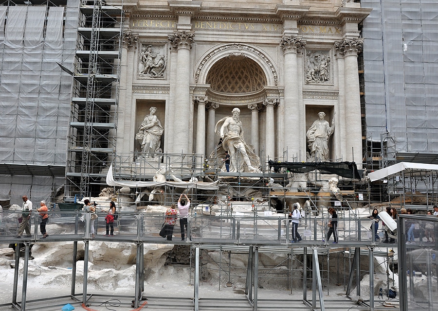 Fontanna di Trevi w remoncie