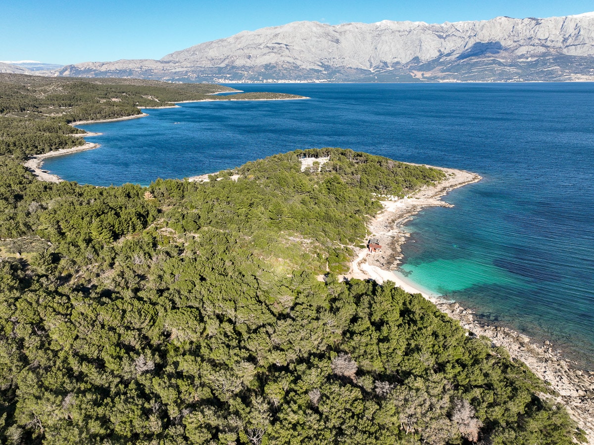 Sumatrin, wyspa Brač