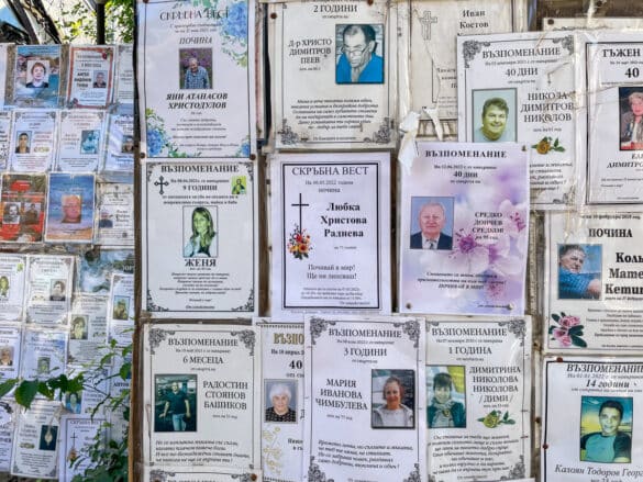 Nekrologi i klepsydry w Bułgarii